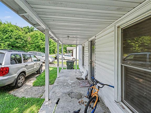 4th image of 1109 N Park Ave