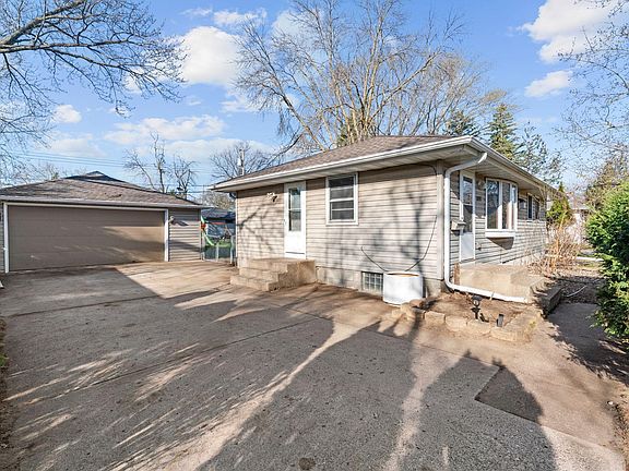 4th image of 3701 Violet Ave N