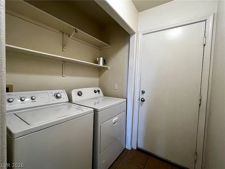 7100 Village Shore Ct — Photo 21