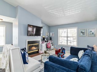 909 Glenleaf Dr, Peachtree Corners, GA 30092