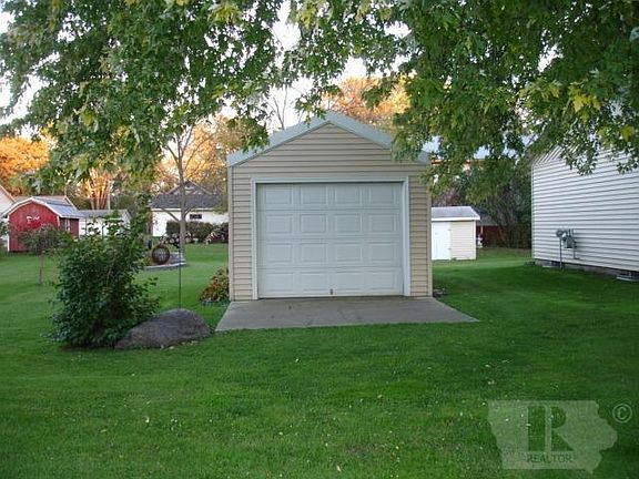 3rd image of 404 N 13th St