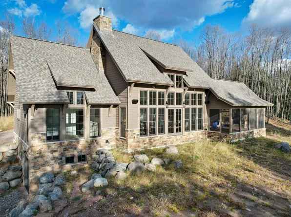 18751 Big Lake Rd, Watersmeet, MI 49969