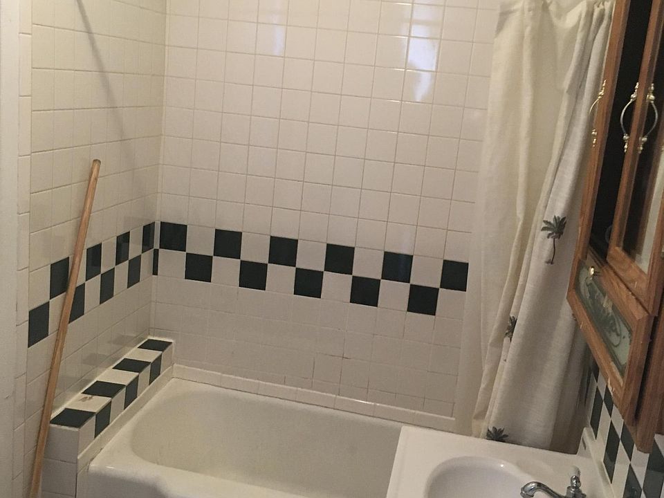 2nd image of 3922 W Wellington Ave
