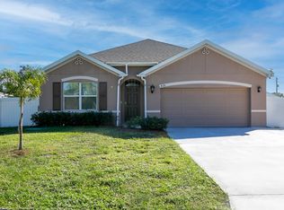 428 SE Fairchild Avenue, Port Saint Lucie, FL 34984