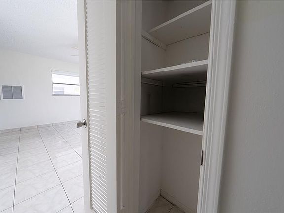 4th image of 2702 NW 51st Pl #2702