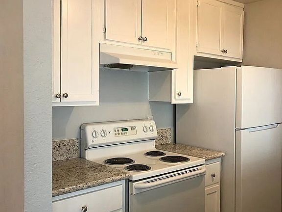 5th image of 3825 47th St #3