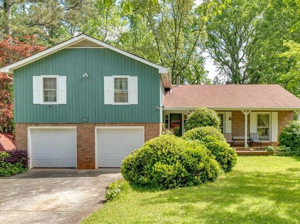 316 Shiloh Hills Dr NW, Kennesaw, GA 30144