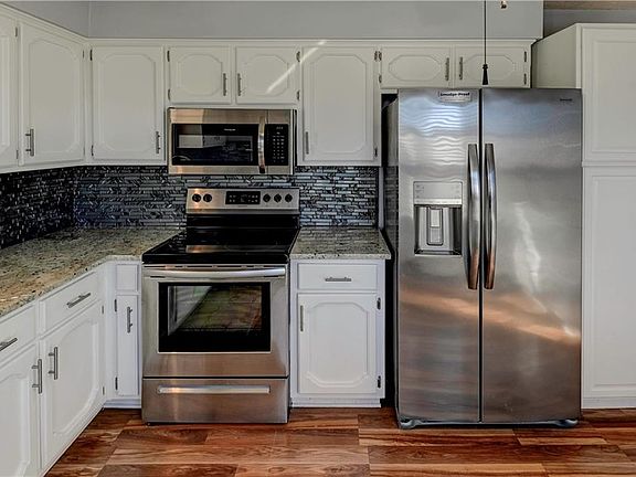 4th image of 5426 Crest Dr