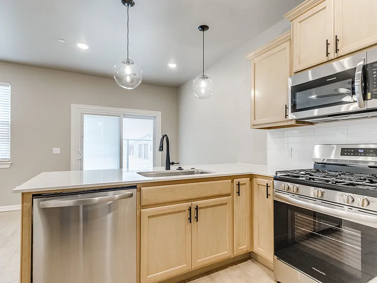 10601 NW 23rd St #22 — Photo 9