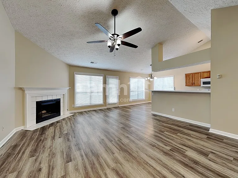 2510 Baysridge Dr NW — Photo 6