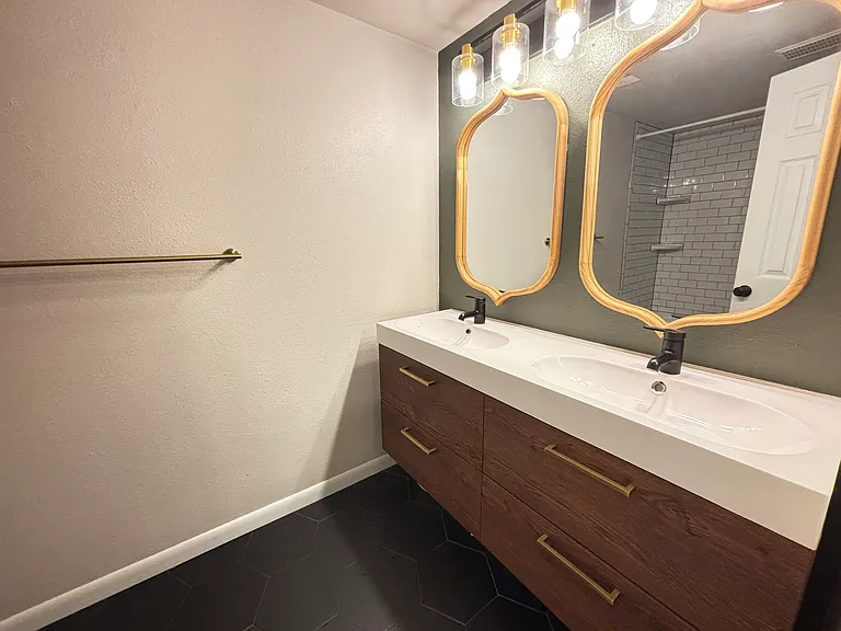 433 Wright St #303 — Photo 13