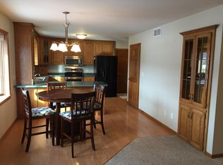1201 Breezeway Ln, Seymour, WI 54165