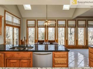 1016 NE Moss Point Rd, Lees Summit, MO 64064