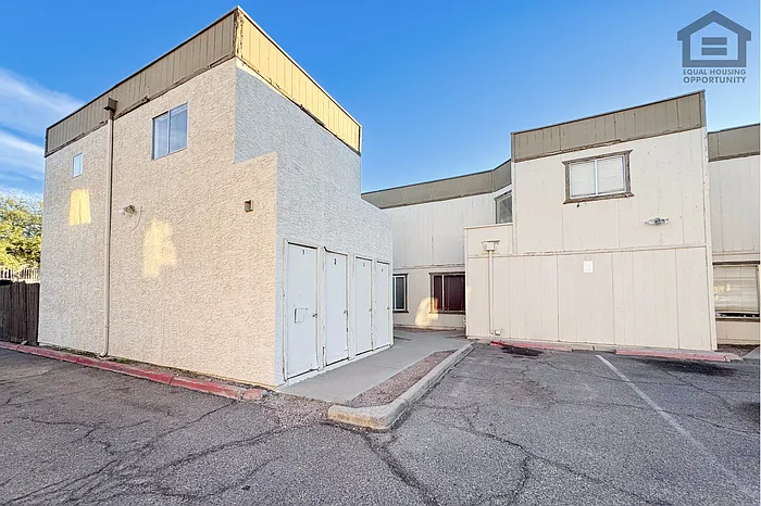 1765 E Pepper Cir #4 — Photo 1