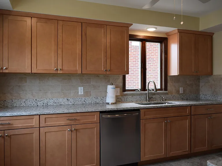 2459 Medford St — Photo 16