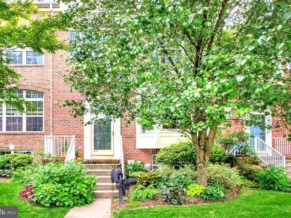 10 Ferns Ct, Lutherville Timonium, MD 21093