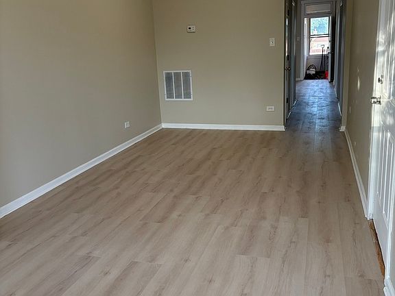 4th image of 4501 S Francisco Ave
