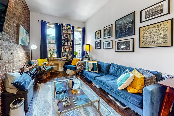 Rented by Bond New York | media 15