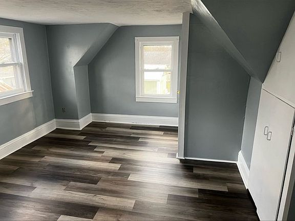 4th image of 64 West St