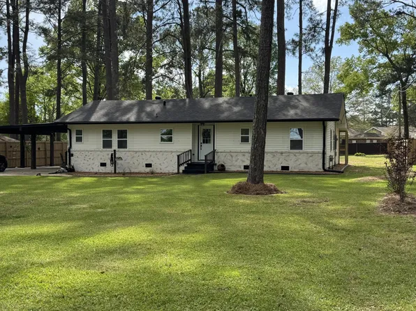 1203 Field Lark Ln NE, Brookhaven, MS 39601