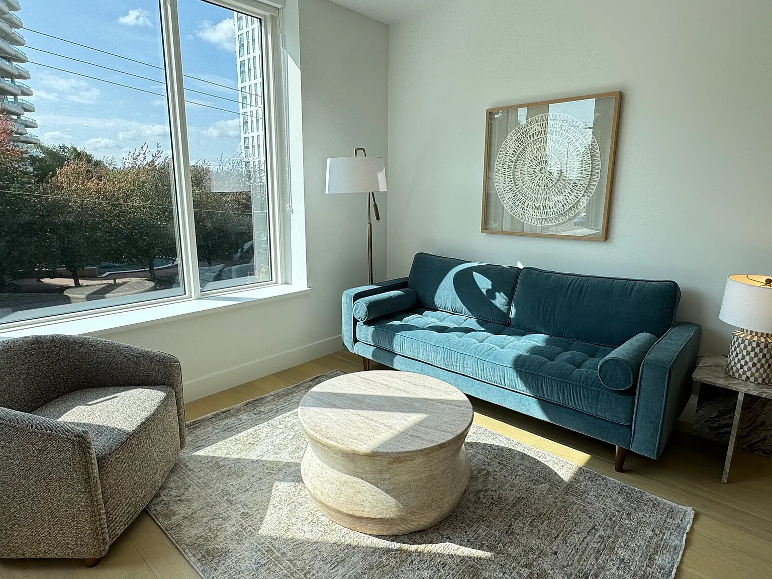 2 bed, 888 sqft, $6,500 — Photo 4