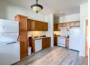 2004 W Roscoe St #4, Chicago, IL 60618