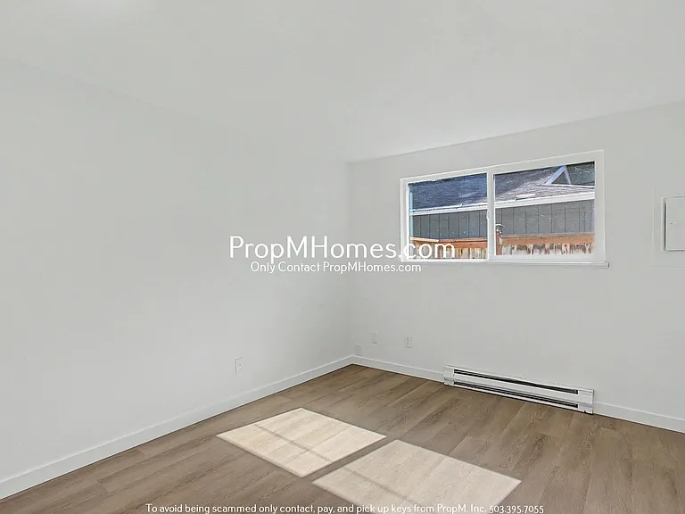 2218 SE Tacoma St — Photo 13