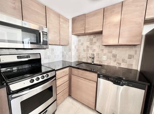 2016 Main St APT 1608, Houston, TX 77002