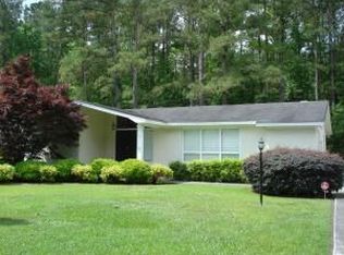402 E Oliver St, Whiteville, NC 28472