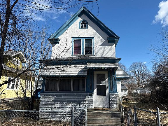 3rd image of 1514 Logan Ave N