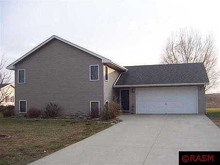 1st image of 105 Holly Ln