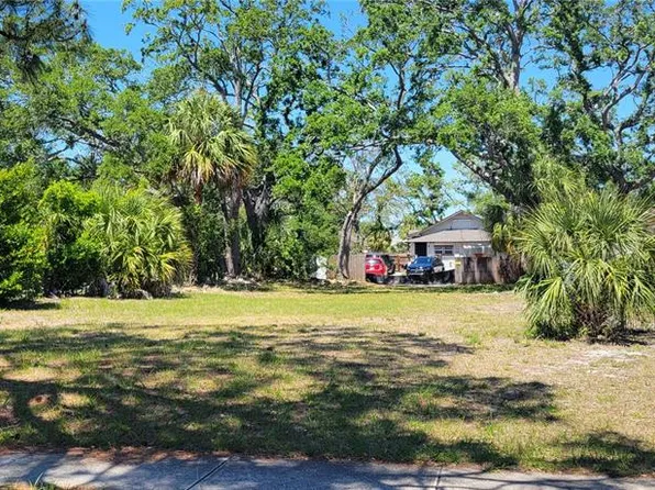 935 20th Ave S #12, Saint Petersburg, FL 33705