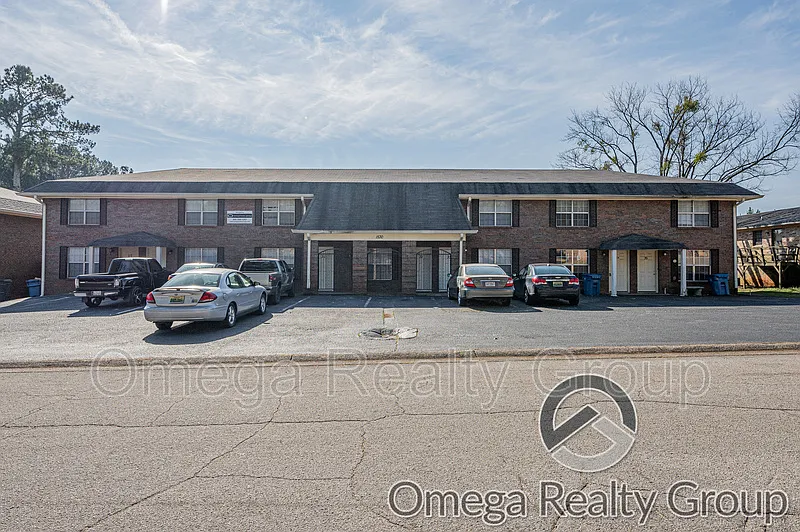 Building Photo - 1530 Warrior Rd #34