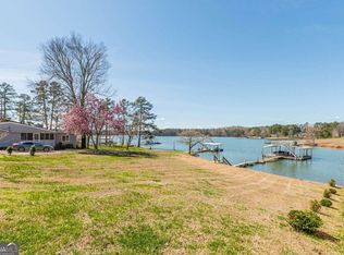 6720 Lawson Cir, Gainesville, GA 30506