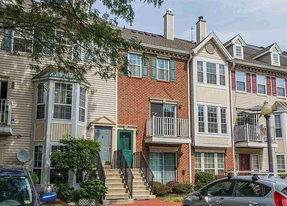 45 Dogwood St