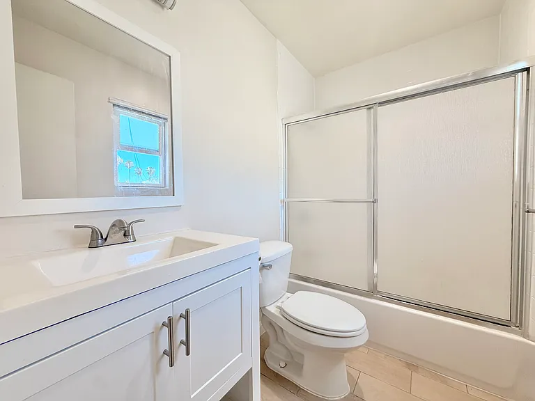 315 Gladys Ave #12 — Photo 5