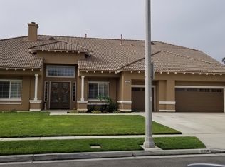 1084 La Vaughn Cir, Corona, CA 92881