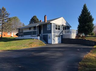 14 Mill Rd, Topsham, ME 04086