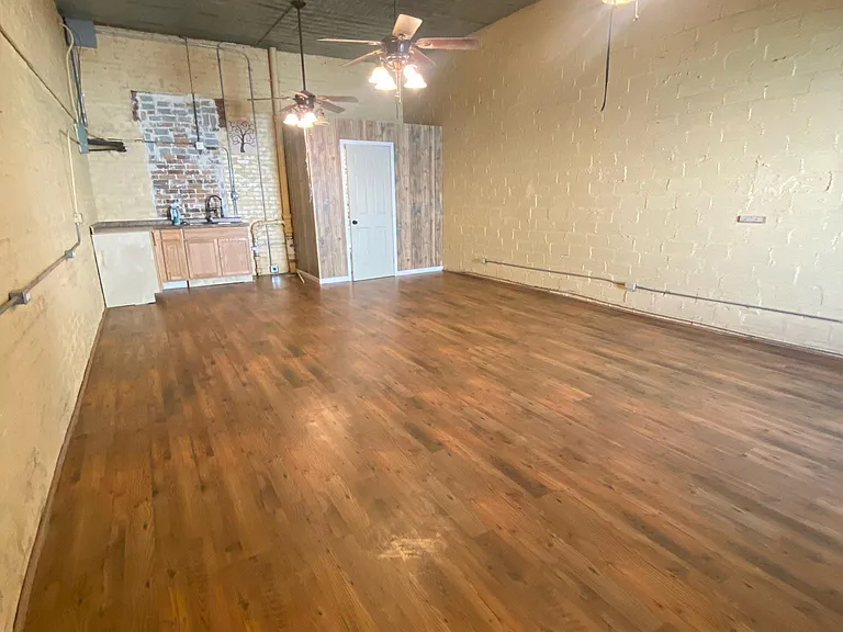 122 S Main St #A — Photo 9