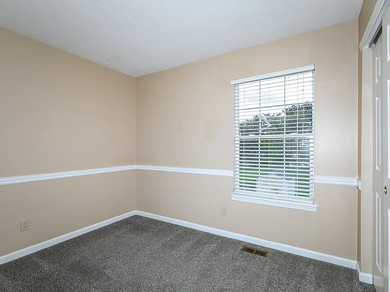 10211 Carmine Dr — Photo 13