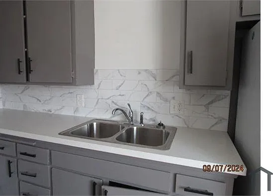 3458 W 67th St #4 — Photo 4