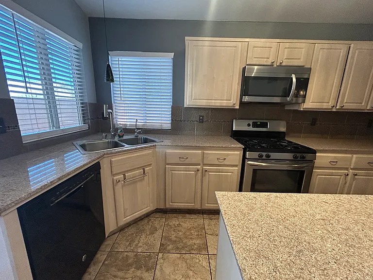 5848 Sleepy Spruce St — Photo 8