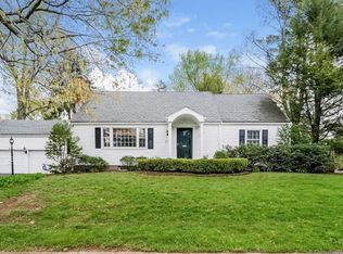 304 Steele Rd, West Hartford, CT 06117