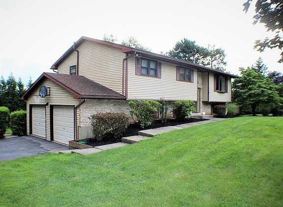 2nd image of 5003 Church Dr
