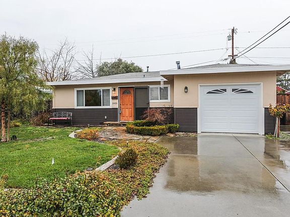 3rd image of 2423 Amethyst Dr