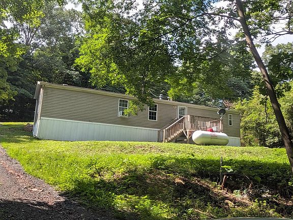 3rd image of 731 Hidden Valley Rd