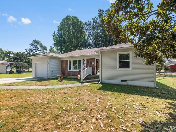 707 W Bain St, Dexter, MO 63841