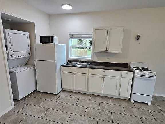 4th image of 9775 N Loop Rd APT 1