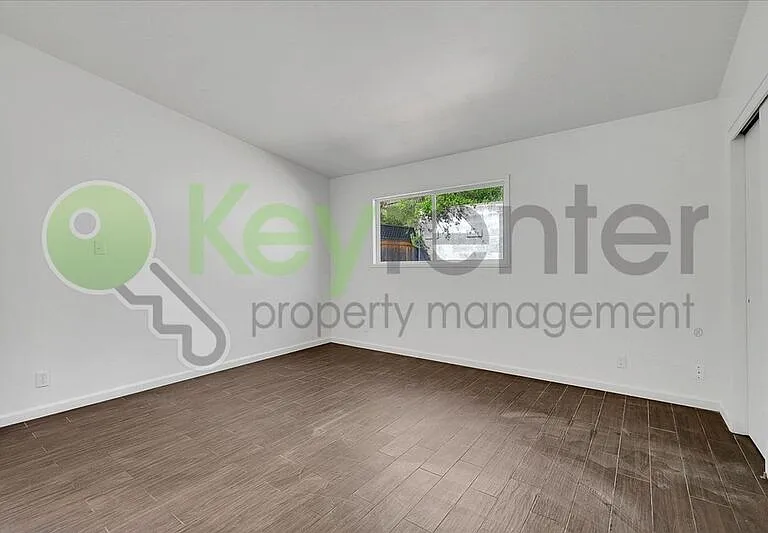 8133 Molokai Way — Photo 18
