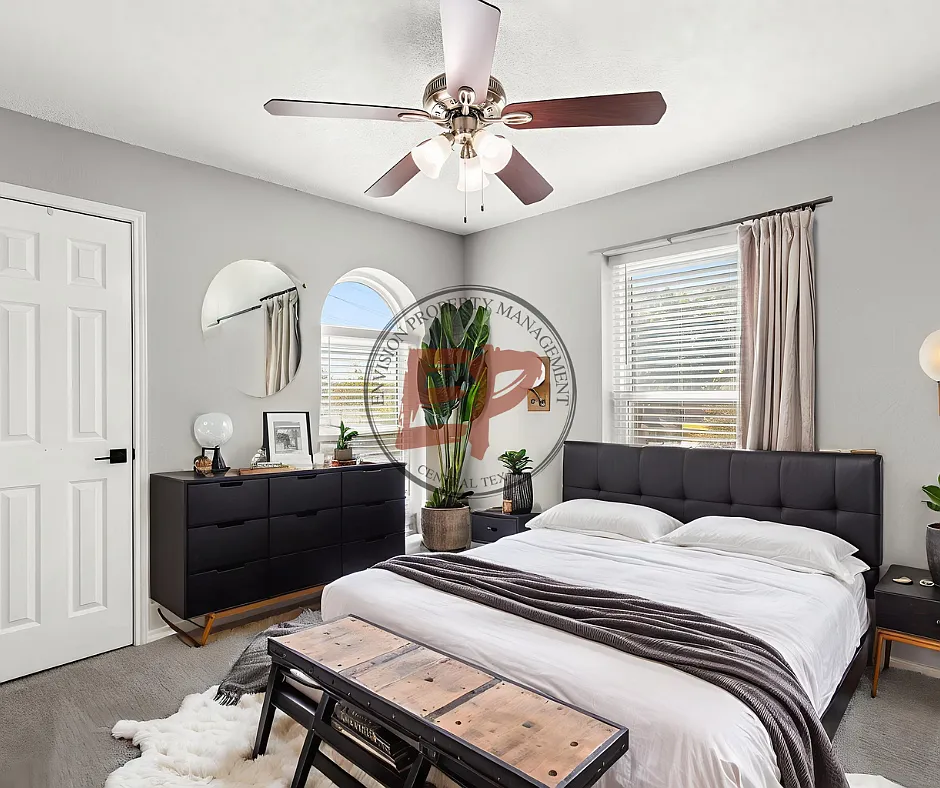 4209 Green Oak Drive - 1 — Photo 2